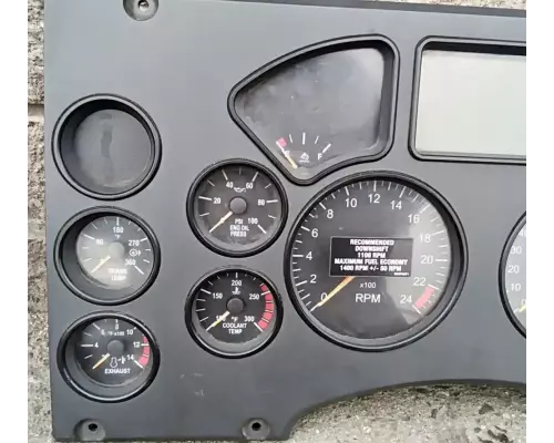 Mack CXU613 Instrument Cluster