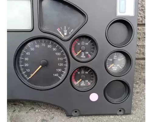 Mack CXU613 Instrument Cluster