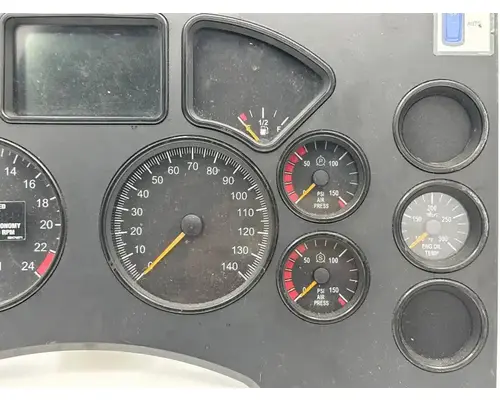 Mack CXU613 Instrument Cluster