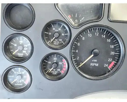 Mack CXU613 Instrument Cluster