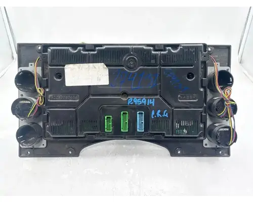 Mack CXU613 Instrument Cluster