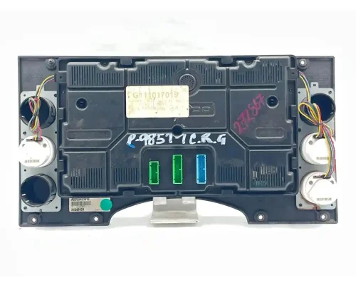 Mack CXU613 Instrument Cluster