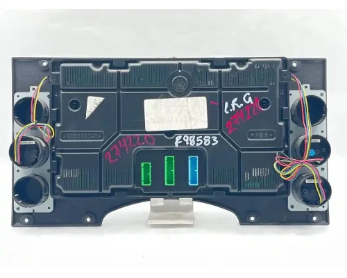 Mack CXU613 Instrument Cluster