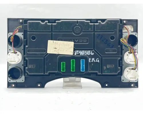 Mack CXU613 Instrument Cluster