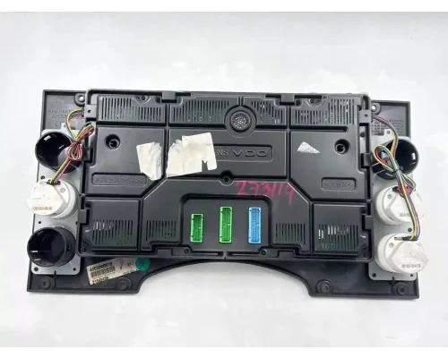 Mack CXU613 Instrument Cluster