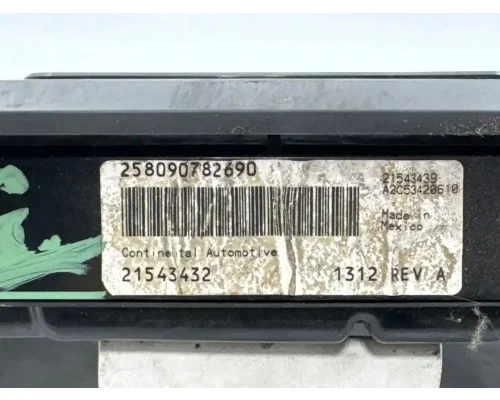 Mack CXU613 Instrument Cluster