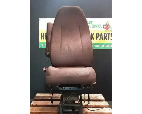 Mack CXU613 Seat, Front