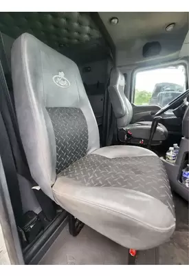Mack CXU613 Seat, Front