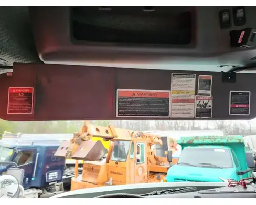 Mack CXU613 Sun Visor (External)