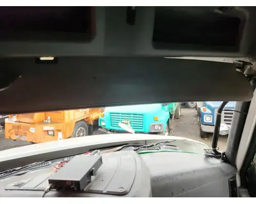 Mack CXU613 Sun Visor (External)