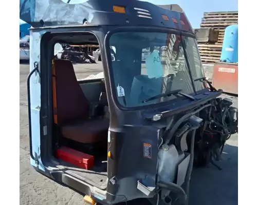 Mack CXU633T Cab