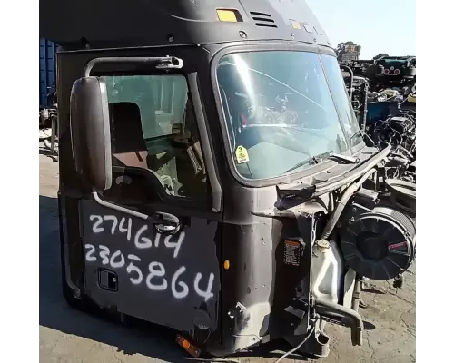 Mack CXU633T Cab