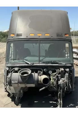 Mack CXU633T Cab