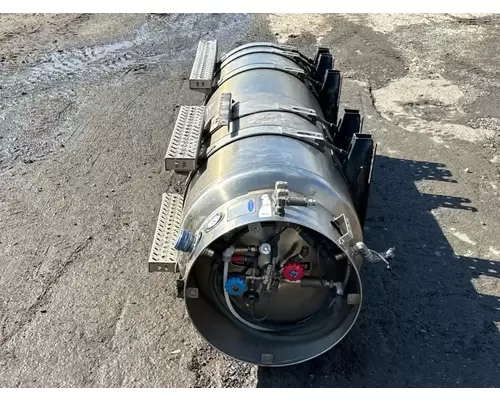 Mack CXU633T Fuel Tank