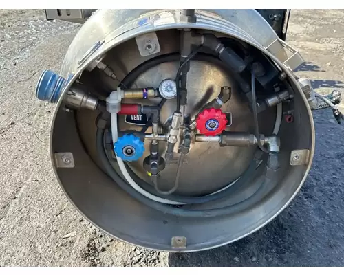 Mack CXU633T Fuel Tank