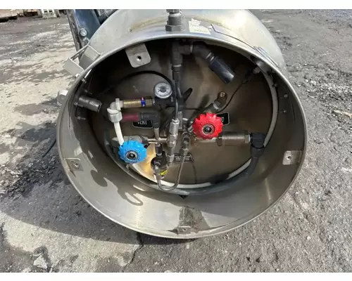 Mack CXU633T Fuel Tank