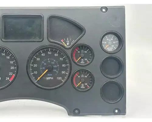 Mack CXU633T Instrument Cluster
