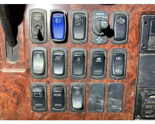 Mack CXU Dash Assembly