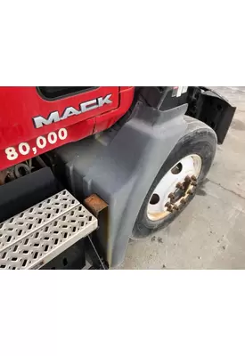 Mack CXU Fender