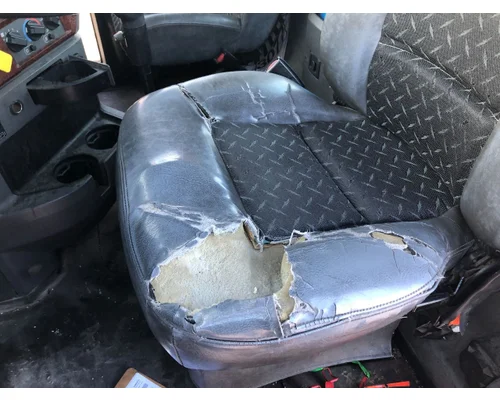 Mack CXU Seat (Mech Suspension Seat)