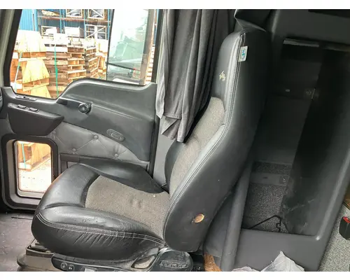 Mack CXU Seat (non-Suspension)