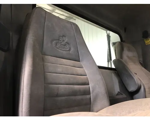 Mack CXU Seat (non-Suspension)