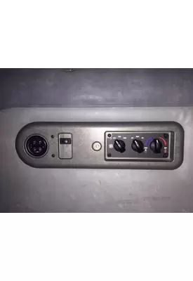 Mack CXU Sleeper Controls