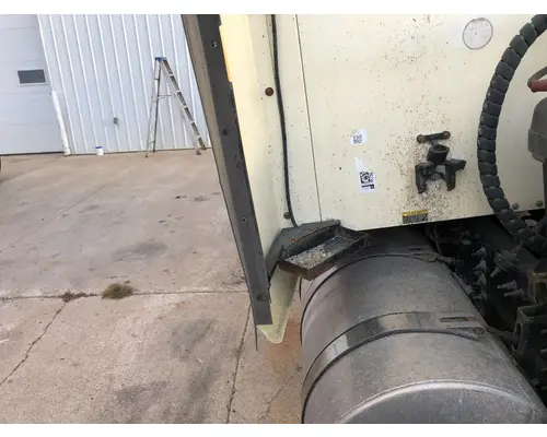 Mack CXU Sleeper Fairing