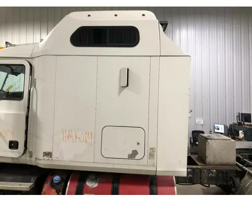 Mack CXU Sleeper Window