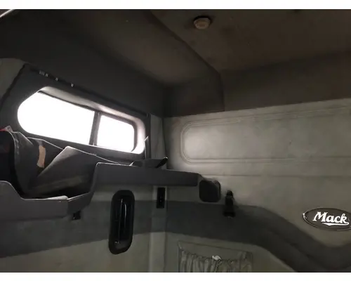 Mack CXU Sleeper
