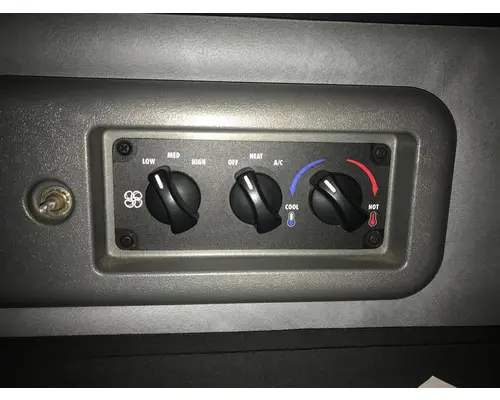 Mack CXU Sleeper