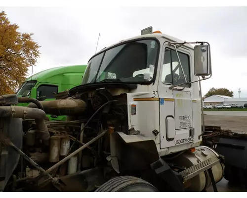 Cab MACK CH612 LKQ Thompson Motors - Wykoff