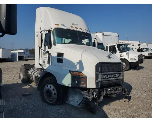 Complete Vehicle MACK CH612 West Side Truck Parts