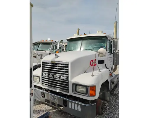 Complete Vehicle MACK CH613 Crj Heavy Trucks And Parts