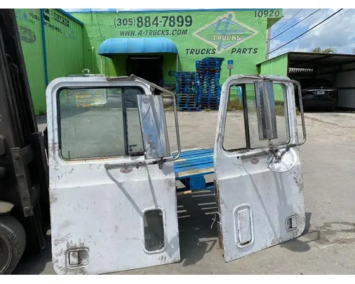 Door Assembly, Front MACK CH613 4-trucks Enterprises LLC