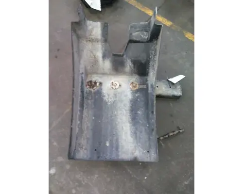 Fender Extension MACK CH613 LKQ Geiger Truck Parts