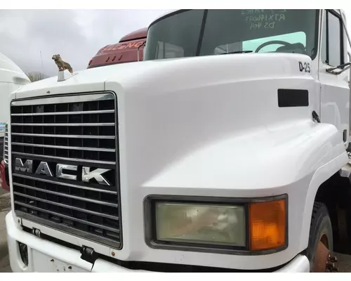 Hood MACK CH613 LKQ Heavy Truck - Goodys