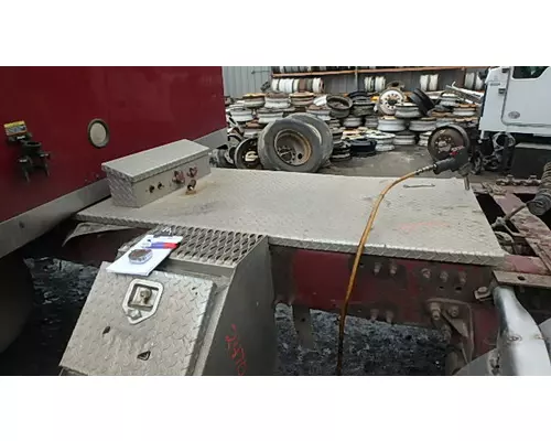 Catwalk MACK CHN613 Sam's Riverside Truck Parts Inc
