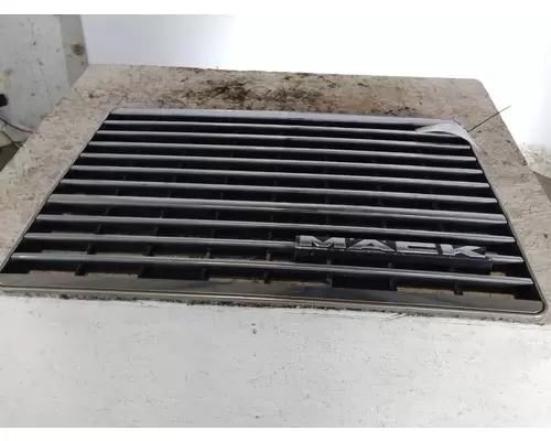 Grille MACK CHU613 1995-2004 LKQ Evans Heavy Truck Parts