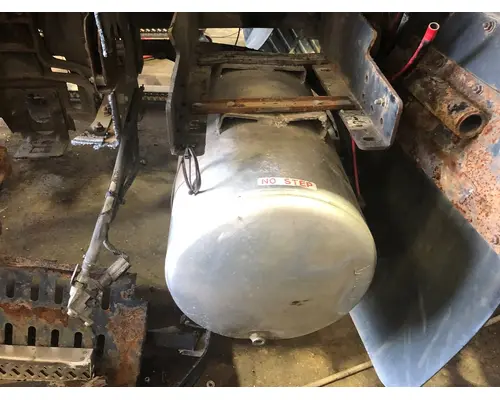 Air Tank Mack CHU Vander Haags Inc Col