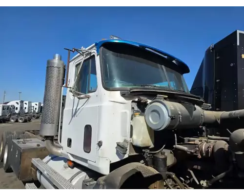 Cab Mack CL713 Garabedian Equipment Company