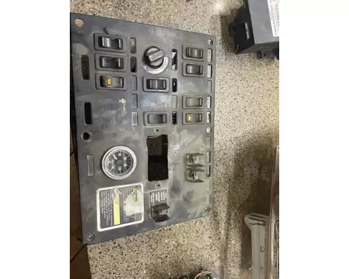 Instrument Cluster MACK CL713 2679707 Ontario Inc