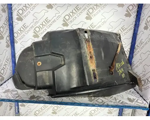 Fender Extension Mack CL733 Dixie Truck Centre