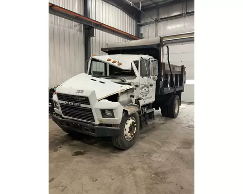 Complete Vehicle MACK Cs300P Dutchers Inc   Heavy Truck Div  Ny