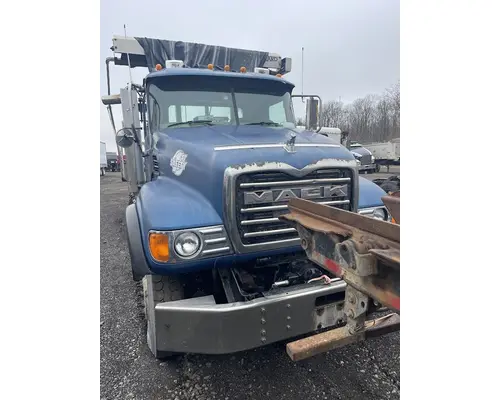 Complete Vehicle MACK CT713 Truck Salvage International Inc