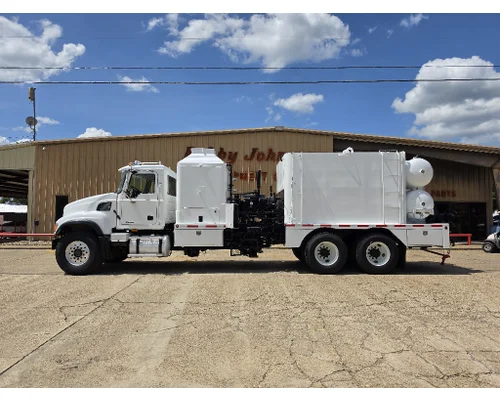 Complete Vehicle Mack CV700 SERIES Bobby Johnson Equipment Co., Inc.