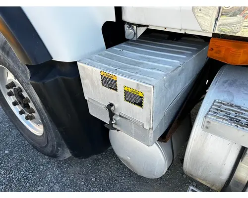 Battery Box MACK CV713 Dutchers Inc   Heavy Truck Div  Ny