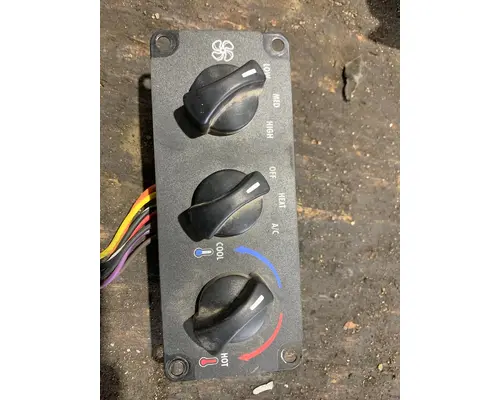 ECM (HVAC) MACK CX613 VISION Truck Salvage International Inc