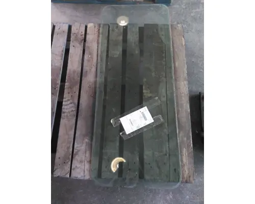 Back Glass MACK CX613 LKQ Thompson Motors - Wykoff