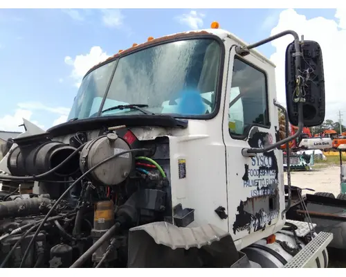 Cab MACK CXN612 LKQ Heavy Truck - Tampa